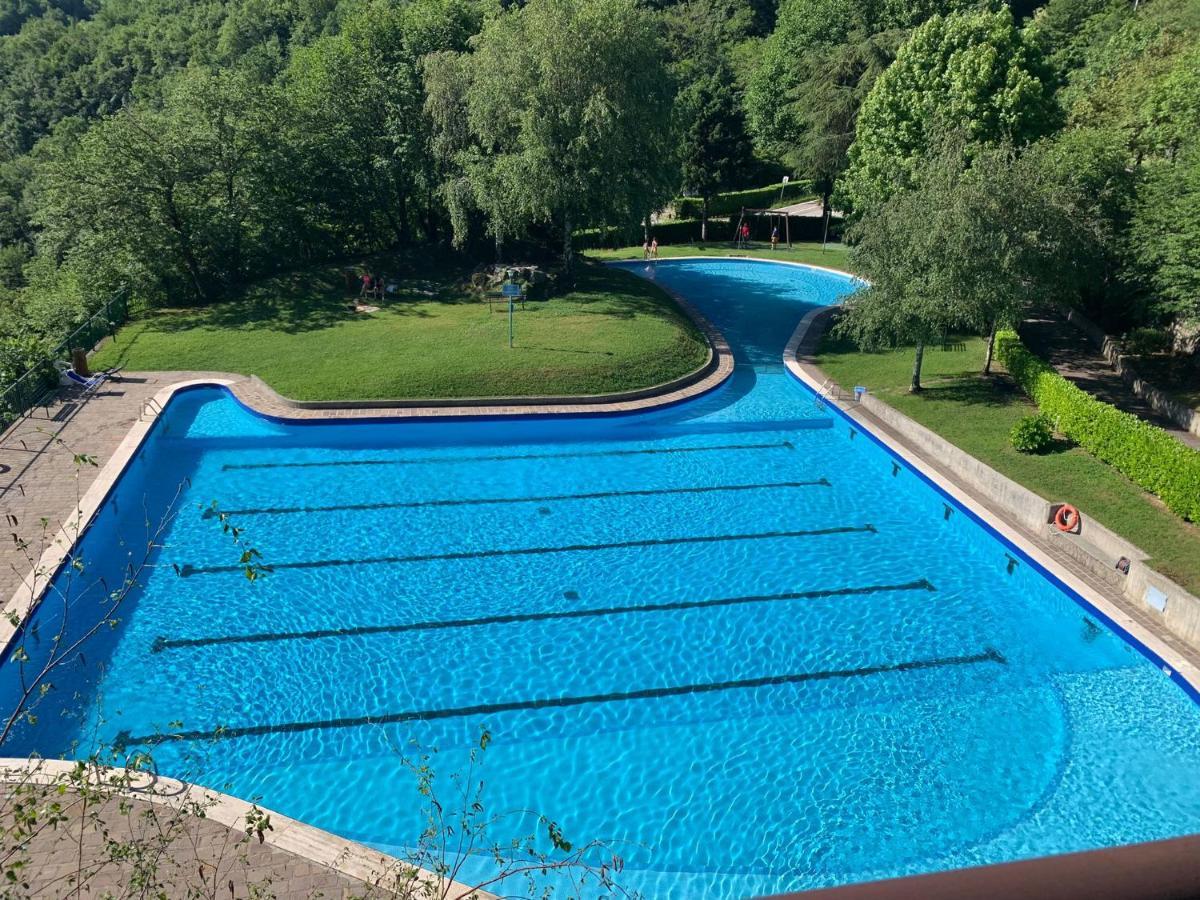 Appartamento Timeless Con Piscina E Tennis Valbrona Luaran gambar