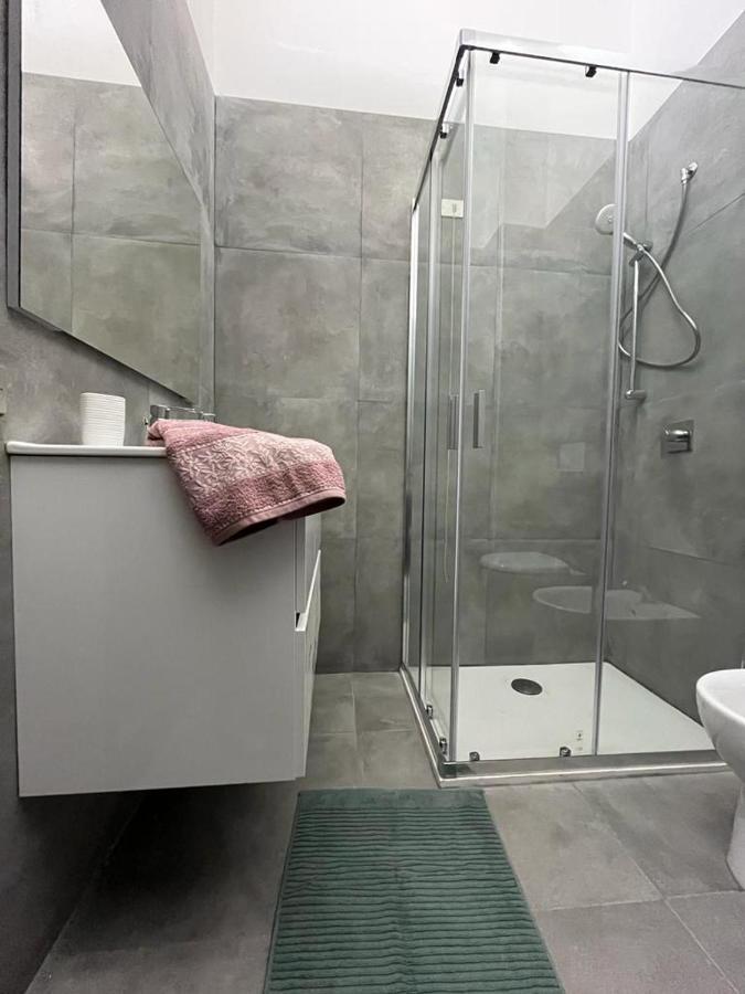 Appartamento Timeless Con Piscina E Tennis Valbrona Luaran gambar
