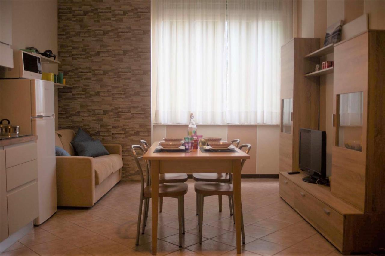 Appartamento Timeless Con Piscina E Tennis Valbrona Luaran gambar