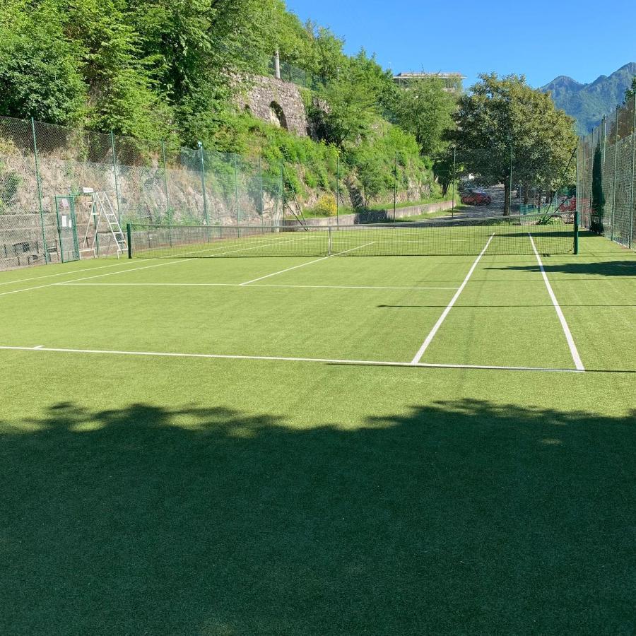 Appartamento Timeless Con Piscina E Tennis Valbrona Luaran gambar